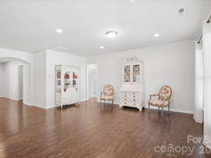 389 Harvest Valley Lane, Fort Mill, SC 29715.  MLS# CAR4428912, YatesRealty ID 56847. Open floor plan