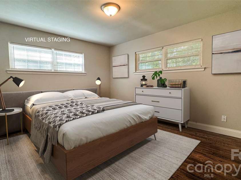 350 Waycross Drive, Charlotte, NC 28214.  MLS# CAR4435161, YatesRealty ID 56849. 
