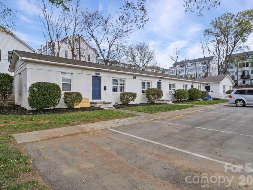 315 Gardner Avenue, Charlotte, NC 28208.  MLS# CAR4361154, YatesRealty ID 5685. 