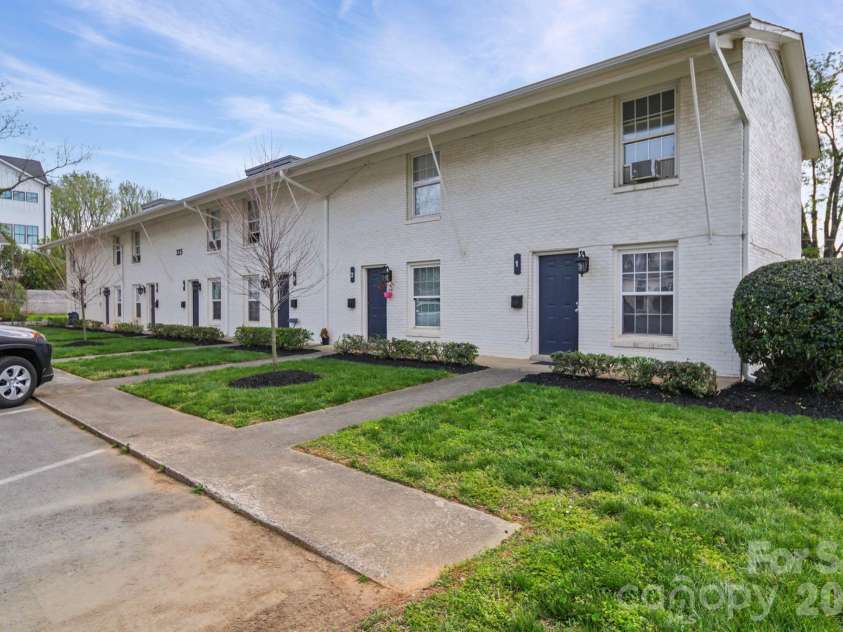 315 Gardner Avenue, Charlotte, NC 28208.  MLS# CAR4361154, YatesRealty ID 5685. 