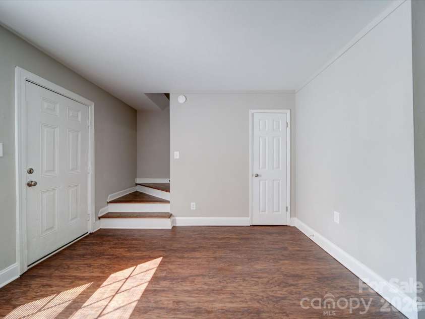 315 Gardner Avenue, Charlotte, NC 28208.  MLS# CAR4361154, YatesRealty ID 5685. 
