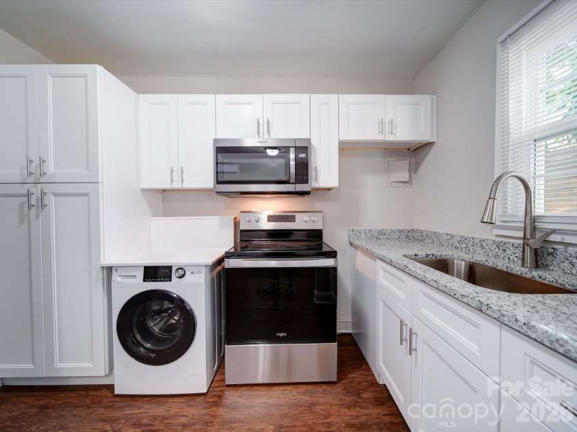 315 Gardner Avenue, Charlotte, NC 28208.  MLS# CAR4361154, YatesRealty ID 5685. 