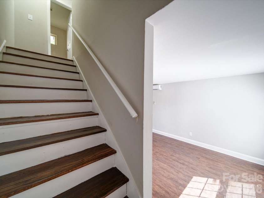 315 Gardner Avenue, Charlotte, NC 28208.  MLS# CAR4361154, YatesRealty ID 5685. 