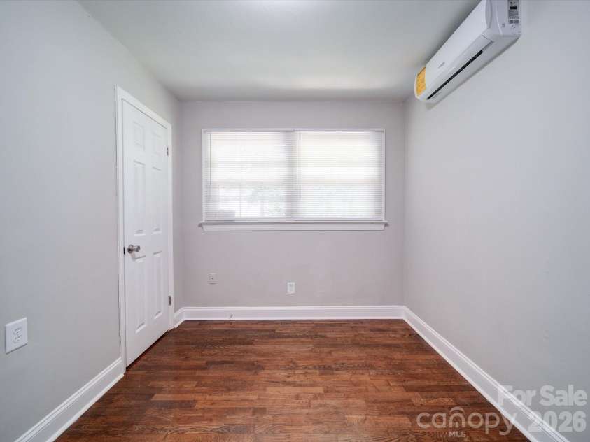 315 Gardner Avenue, Charlotte, NC 28208.  MLS# CAR4361154, YatesRealty ID 5685. 