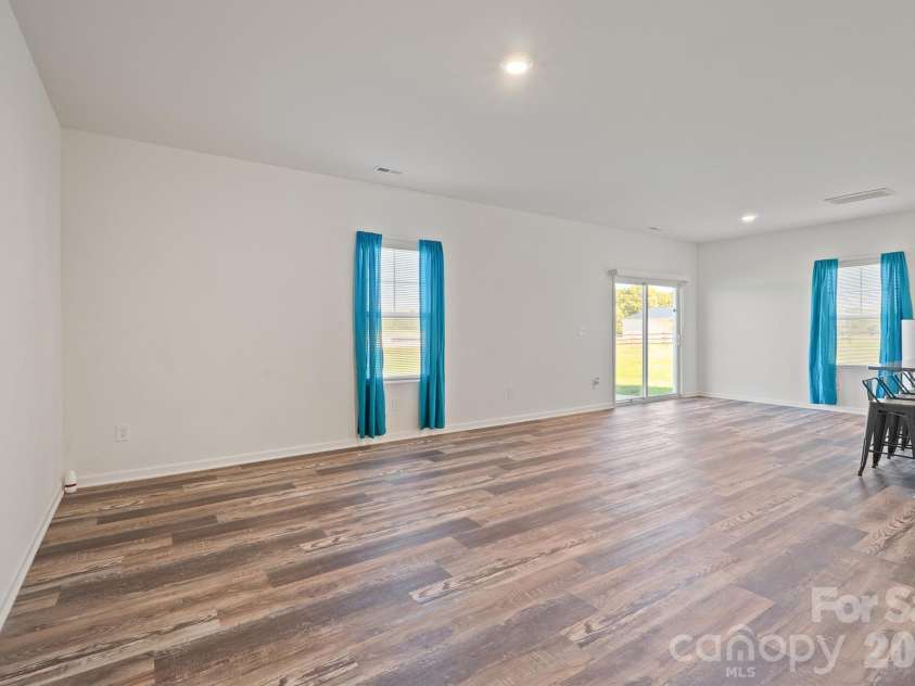 5017 Ritchie Road, Lincolnton, NC 28092.  MLS# CAR4434781, YatesRealty ID 56851. 
