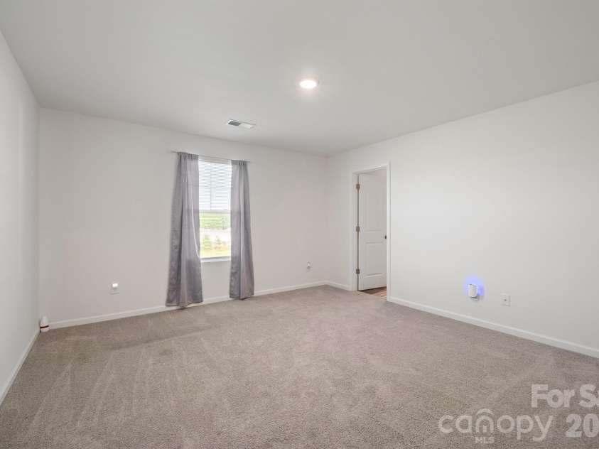 5017 Ritchie Road, Lincolnton, NC 28092.  MLS# CAR4434781, YatesRealty ID 56851. 