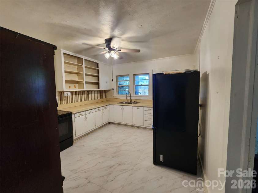 317 Kerr Street, Concord, NC 28025.  MLS# CAR4435171, YatesRealty ID 56856. 