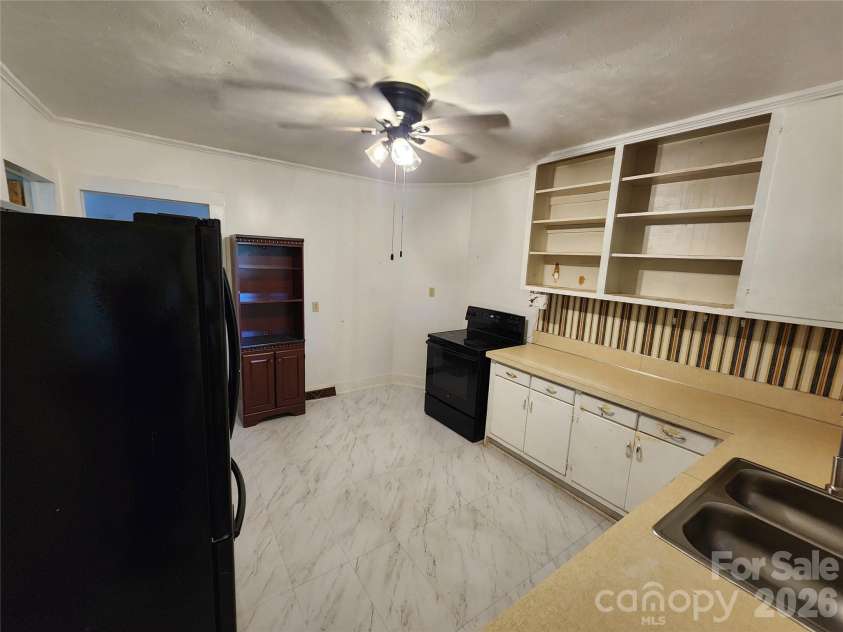 317 Kerr Street, Concord, NC 28025.  MLS# CAR4435171, YatesRealty ID 56856. 
