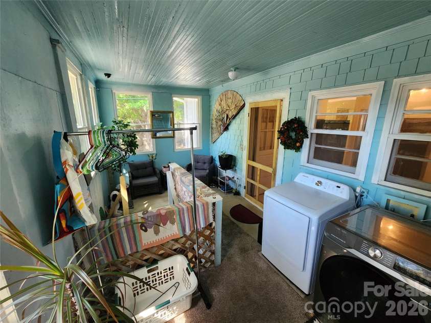 317 Kerr Street, Concord, NC 28025.  MLS# CAR4435171, YatesRealty ID 56856. 