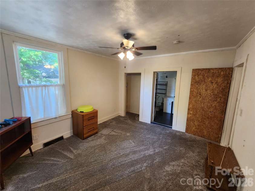 317 Kerr Street, Concord, NC 28025.  MLS# CAR4435171, YatesRealty ID 56856. 
