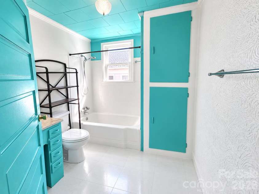 317 Kerr Street, Concord, NC 28025.  MLS# CAR4435171, YatesRealty ID 56856. 