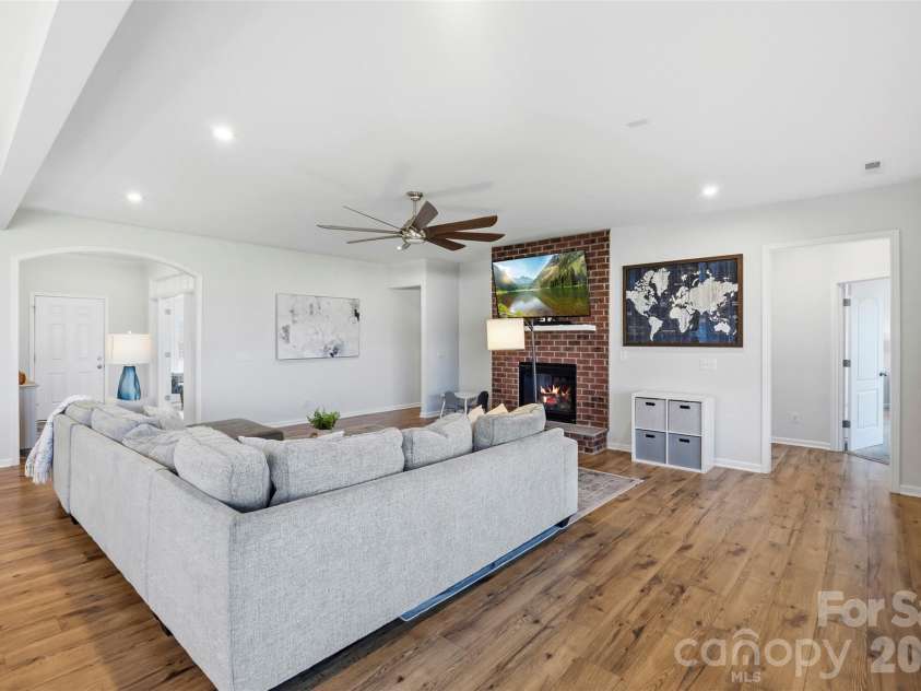 13709 Berkley Avenue, Huntersville, NC 28078.  MLS# CAR4435149, YatesRealty ID 56859. 