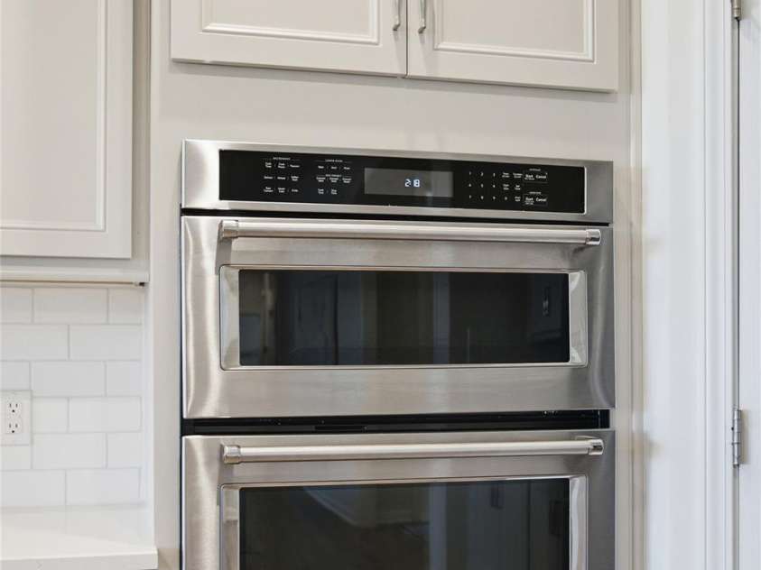 13709 Berkley Avenue, Huntersville, NC 28078.  MLS# CAR4435149, YatesRealty ID 56859. 