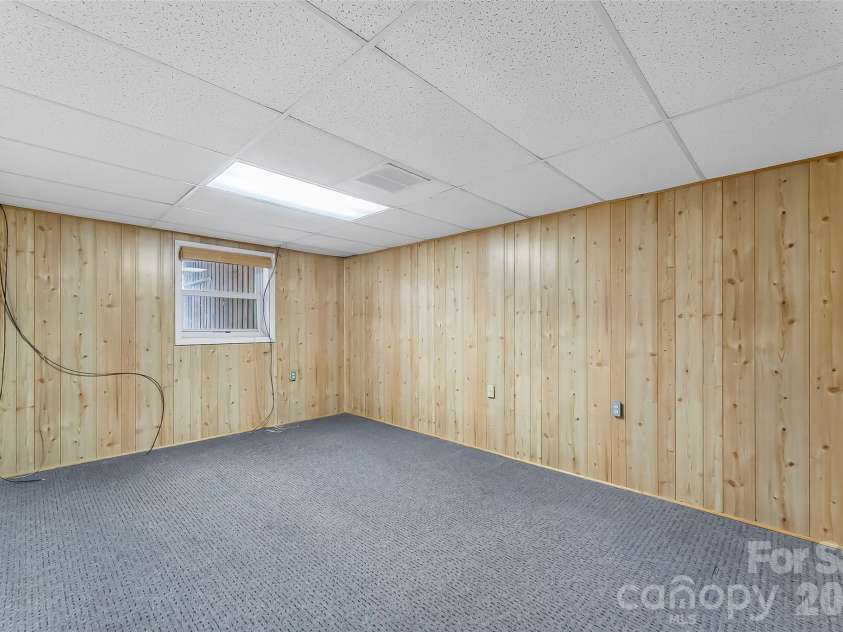 350 Sandy Bottom Road, Marshall, NC 28753.  MLS# CAR4351677, YatesRealty ID 5686. 