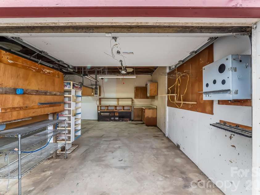 350 Sandy Bottom Road, Marshall, NC 28753.  MLS# CAR4351677, YatesRealty ID 5686. 