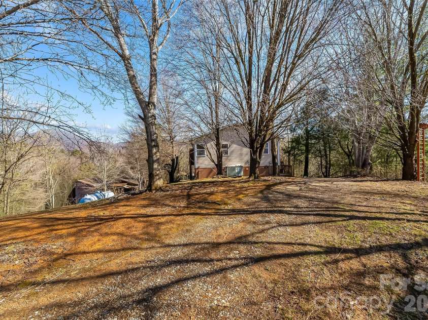 350 Sandy Bottom Road, Marshall, NC 28753.  MLS# CAR4351677, YatesRealty ID 5686. 