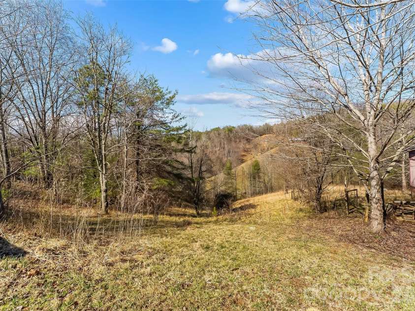350 Sandy Bottom Road, Marshall, NC 28753.  MLS# CAR4351677, YatesRealty ID 5686. 