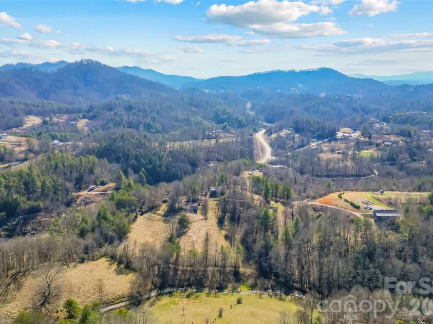 350 Sandy Bottom Road, Marshall, NC 28753.  MLS# CAR4351677, YatesRealty ID 5686. 