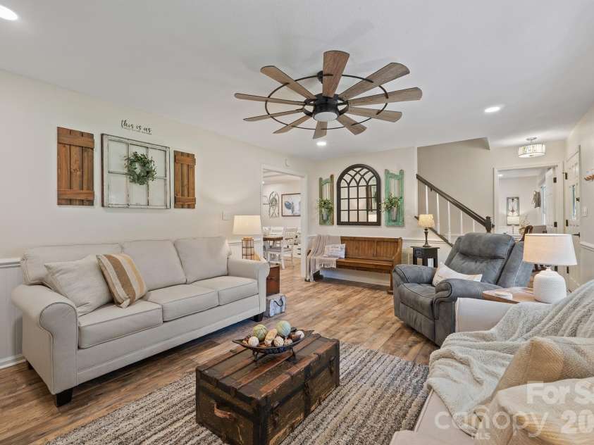 2105 Valley View Lane, Lincolnton, NC 28092.  MLS# CAR4433670, YatesRealty ID 56860. 