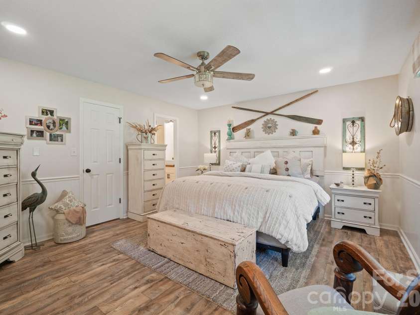 2105 Valley View Lane, Lincolnton, NC 28092.  MLS# CAR4433670, YatesRealty ID 56860. 