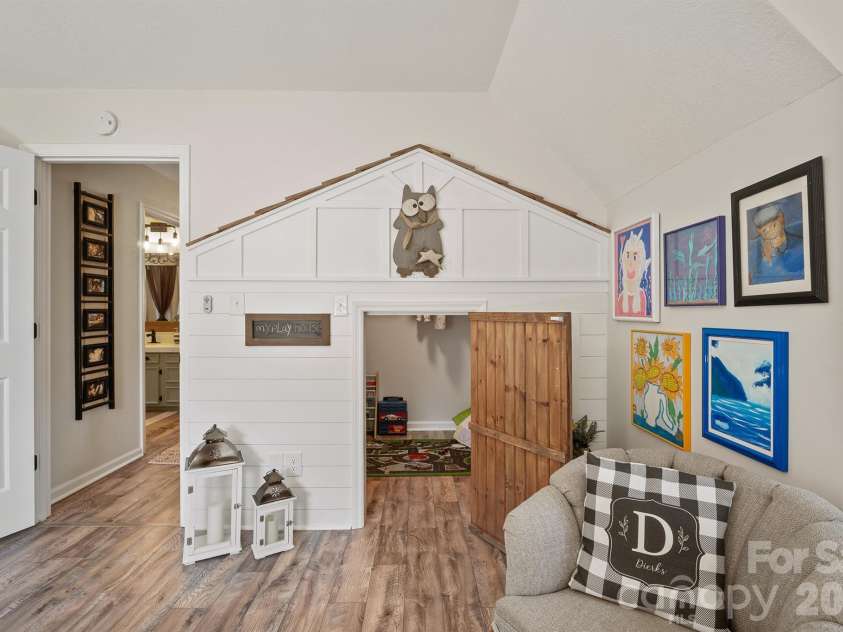 2105 Valley View Lane, Lincolnton, NC 28092.  MLS# CAR4433670, YatesRealty ID 56860. 