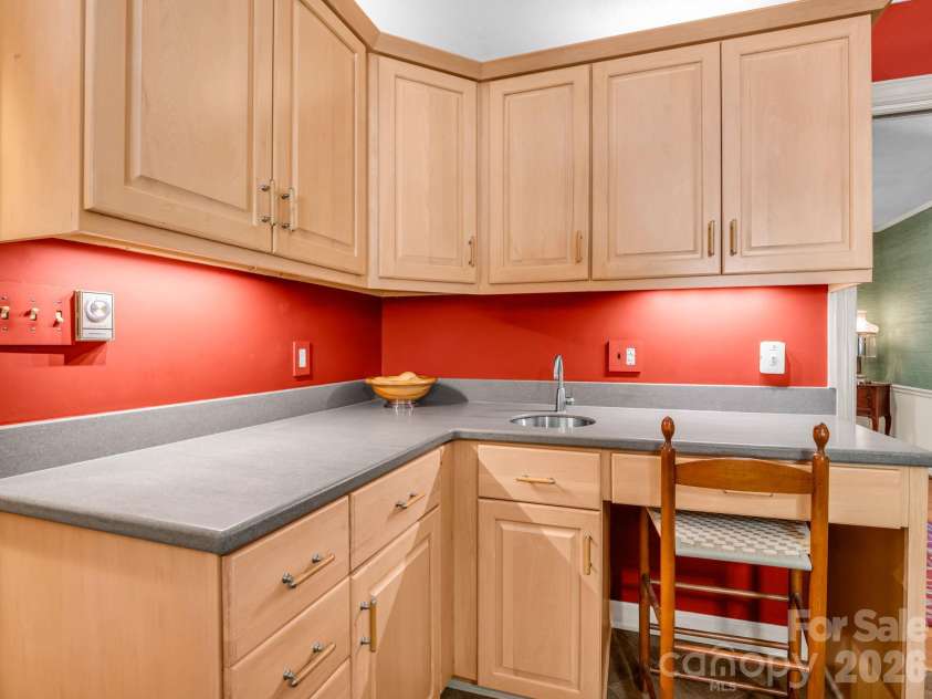 280 Overlook Circle, Tryon, NC 28782.  MLS# CAR4433125, YatesRealty ID 56864. Prep area with sink
