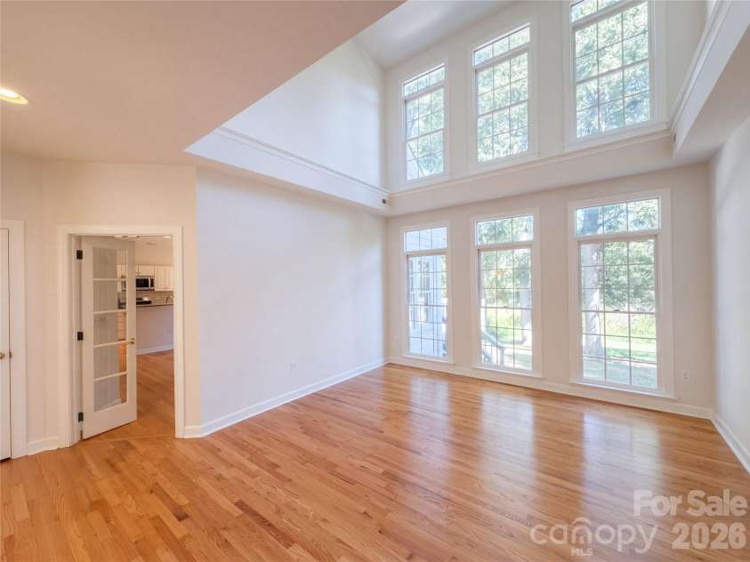 5609 Fairvista Drive, Charlotte, NC 28269.  MLS# CAR4435167, YatesRealty ID 56867. 