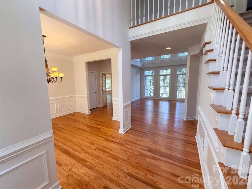 5609 Fairvista Drive, Charlotte, NC 28269.  MLS# CAR4435167, YatesRealty ID 56867. 