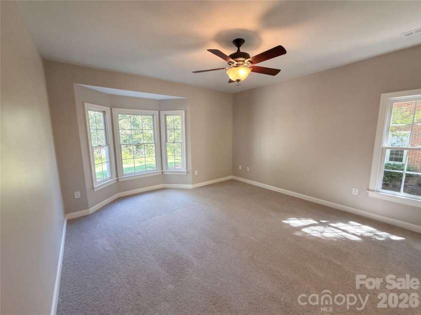 5609 Fairvista Drive, Charlotte, NC 28269.  MLS# CAR4435167, YatesRealty ID 56867. 
