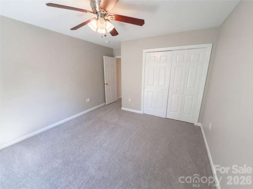 5609 Fairvista Drive, Charlotte, NC 28269.  MLS# CAR4435167, YatesRealty ID 56867. 