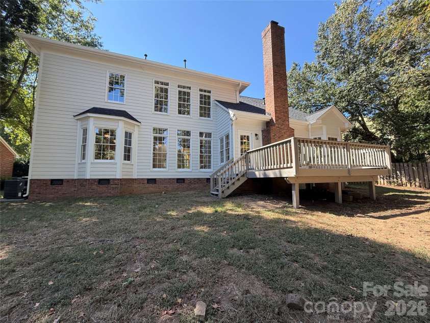 5609 Fairvista Drive, Charlotte, NC 28269.  MLS# CAR4435167, YatesRealty ID 56867. 
