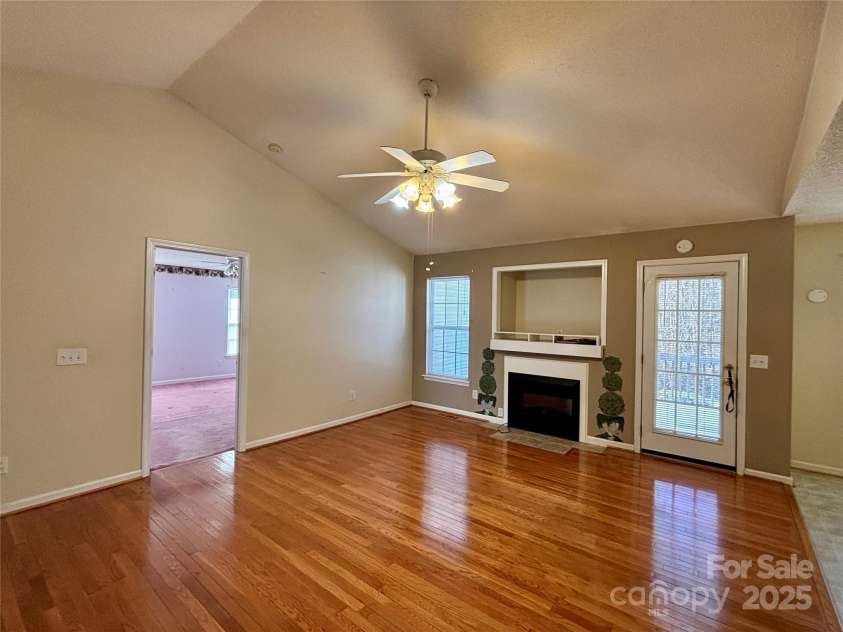 1420 28th Street, Hickory, NC 28602.  MLS# CAR4225189, YatesRealty ID 5687. 