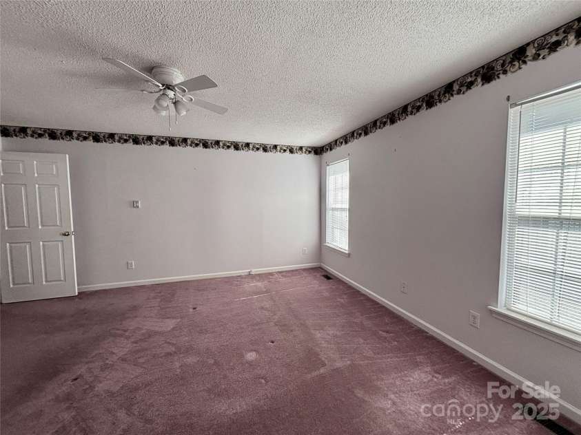 1420 28th Street, Hickory, NC 28602.  MLS# CAR4225189, YatesRealty ID 5687. 