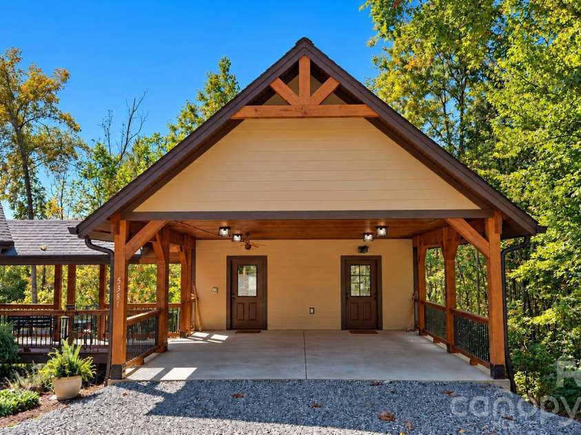 5381 Dogwood Way, Lenoir, NC 28645.  MLS# CAR4435192, YatesRealty ID 56871. 