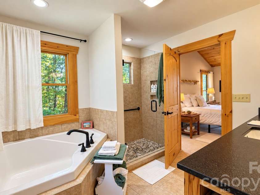 5381 Dogwood Way, Lenoir, NC 28645.  MLS# CAR4435192, YatesRealty ID 56871. 