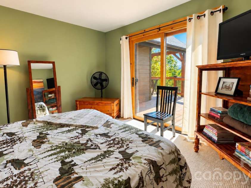 5381 Dogwood Way, Lenoir, NC 28645.  MLS# CAR4435192, YatesRealty ID 56871. 