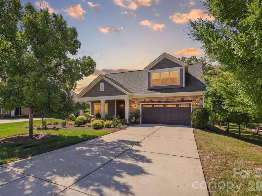 2213 Lincolnshire Lane, Waxhaw, NC 28173.  MLS# CAR4429513, YatesRealty ID 56874. 