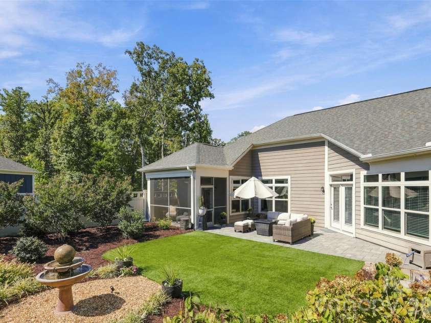 2213 Lincolnshire Lane, Waxhaw, NC 28173.  MLS# CAR4429513, YatesRealty ID 56874. 