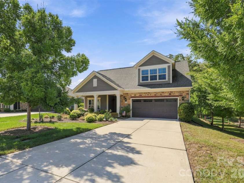 2213 Lincolnshire Lane, Waxhaw, NC 28173.  MLS# CAR4429513, YatesRealty ID 56874. 