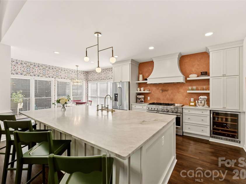 16521 Plantation Woods Drive, Charlotte, NC 28278.  MLS# CAR4434628, YatesRealty ID 56876. 
