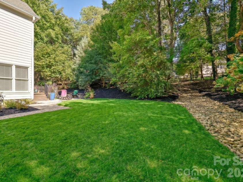 16521 Plantation Woods Drive, Charlotte, NC 28278.  MLS# CAR4434628, YatesRealty ID 56876. 