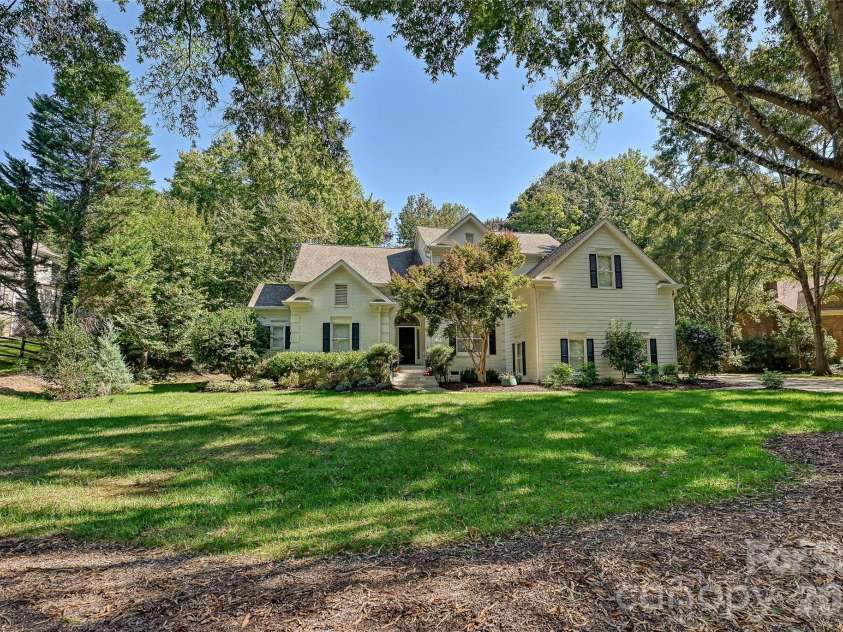16521 Plantation Woods Drive, Charlotte, NC 28278.  MLS# CAR4434628, YatesRealty ID 56876. 