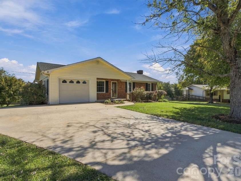 139 Greenlea Circle, Taylorsville, NC 28681.  MLS# CAR4434895, YatesRealty ID 56878. 