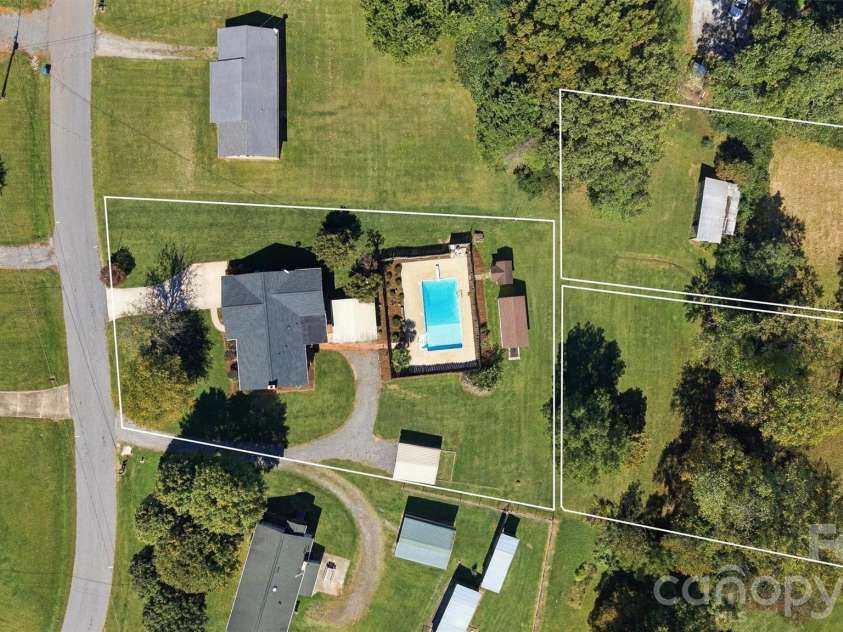 139 Greenlea Circle, Taylorsville, NC 28681.  MLS# CAR4434895, YatesRealty ID 56878. 