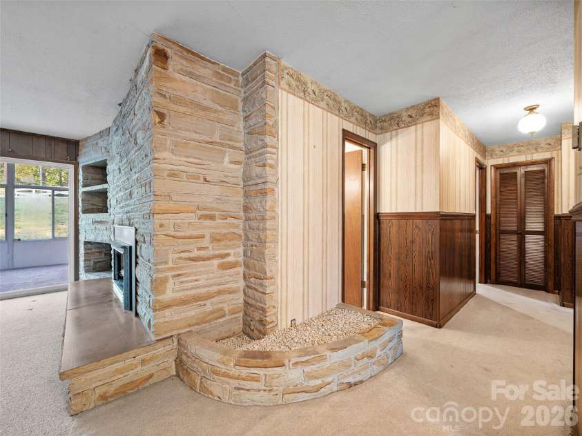 198 Roland Hill Road, Burnsville, NC 28714.  MLS# CAR4434319, YatesRealty ID 56879. 