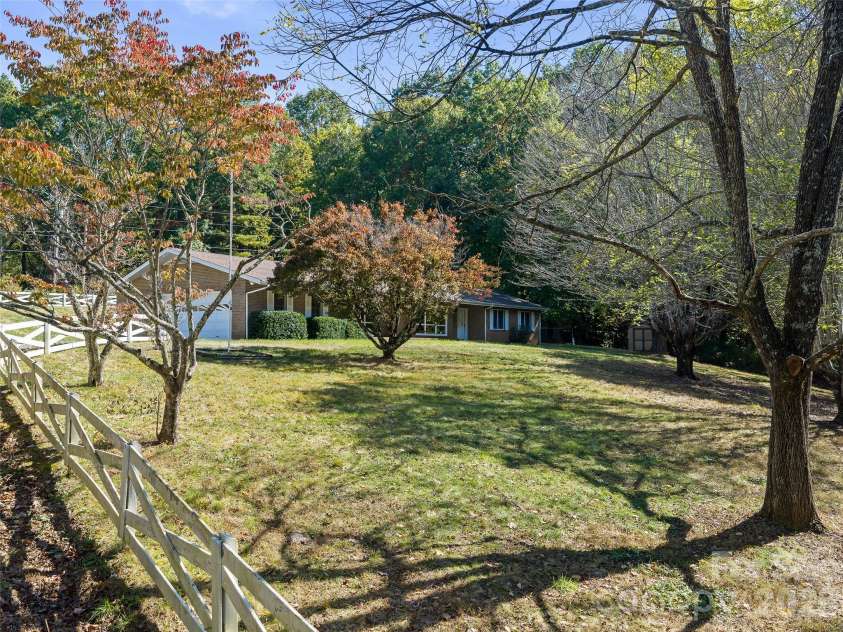 198 Roland Hill Road, Burnsville, NC 28714.  MLS# CAR4434319, YatesRealty ID 56879. Front Yard