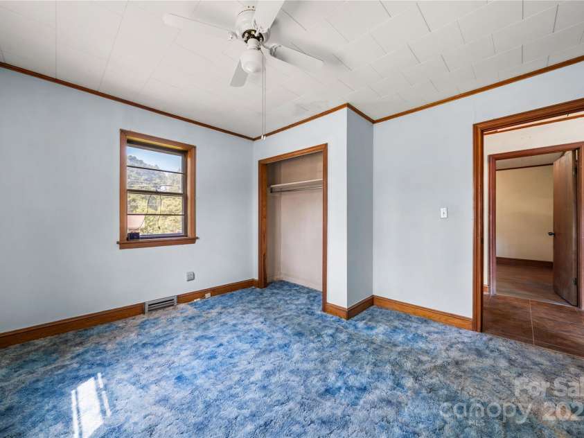 505 Rogers Lake Road, Kannapolis, NC 28083.  MLS# CAR4293354, YatesRealty ID 5688. 