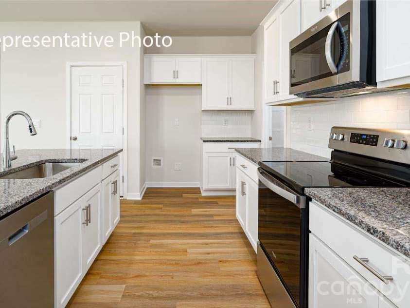 1207 Lavender Drive, Richburg, SC 29729.  MLS# CAR4435215, YatesRealty ID 56880. 