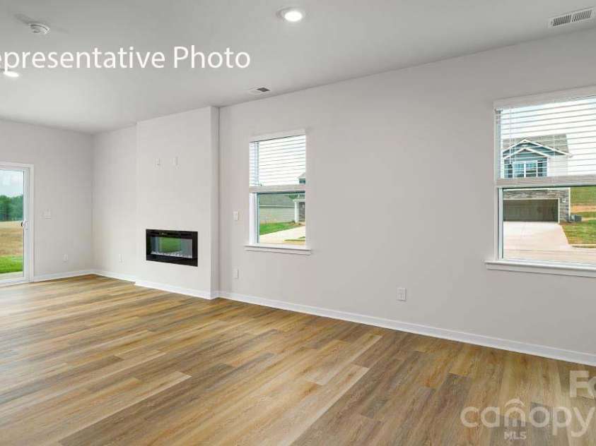 1207 Lavender Drive, Richburg, SC 29729.  MLS# CAR4435215, YatesRealty ID 56880. 