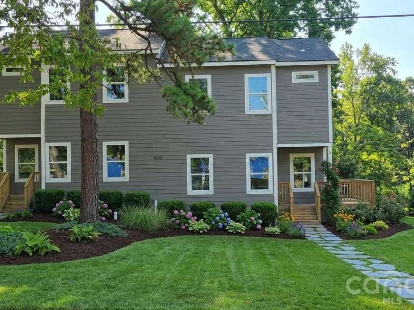8310 McClure Circle, Charlotte, NC 28216.  MLS# CAR4434760, YatesRealty ID 56881. 